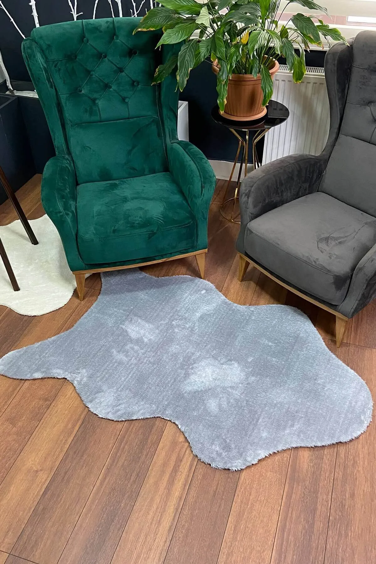 Gri Renkli Yumuşak Yüzeyli Kaydırmaz Post Peluş Halı