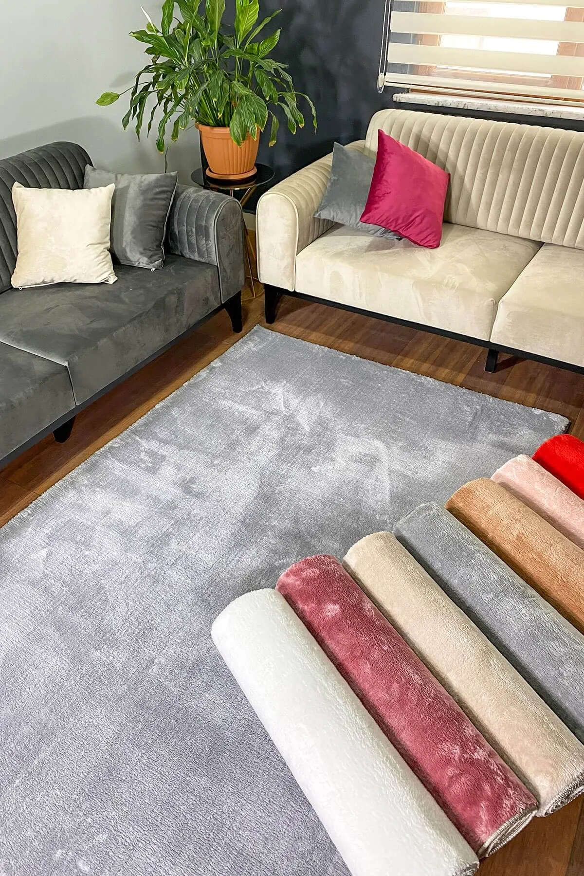 Gri Renkli Yumuşak Yüzeyli Kaydırmaz Puffy Peluş Halı